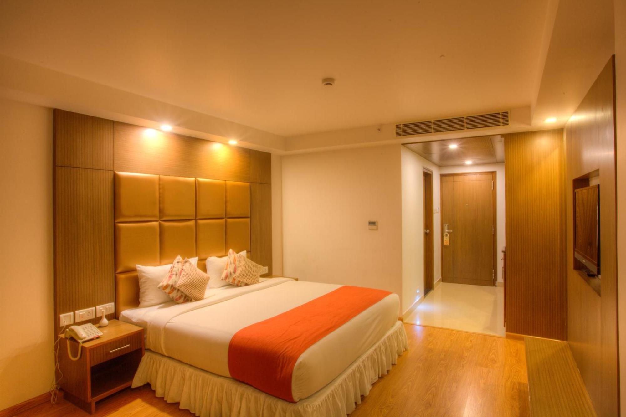 The Atrium Boutique Hotel Májszúr Kültér fotó