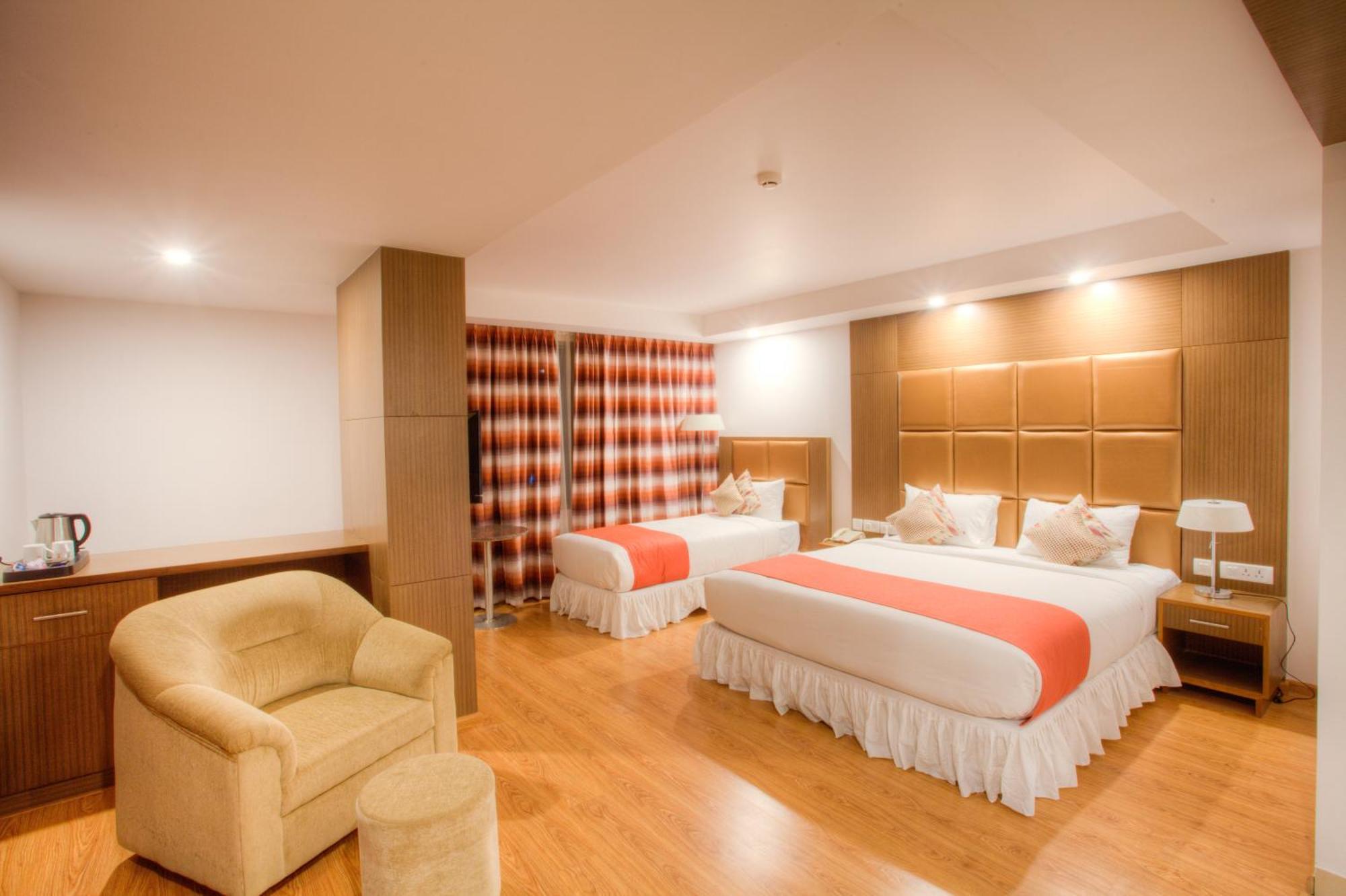 The Atrium Boutique Hotel Májszúr Kültér fotó