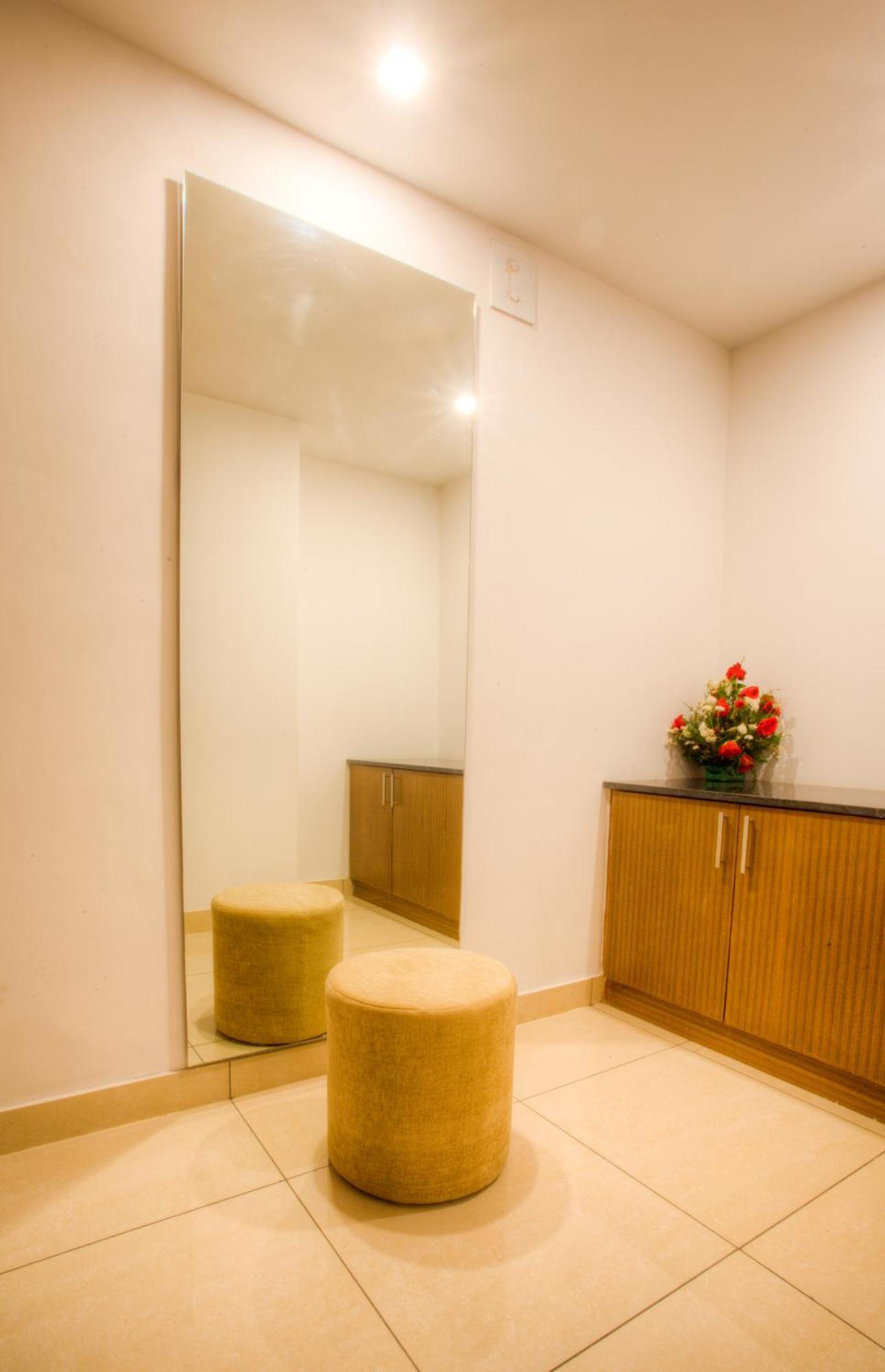 The Atrium Boutique Hotel Májszúr Kültér fotó