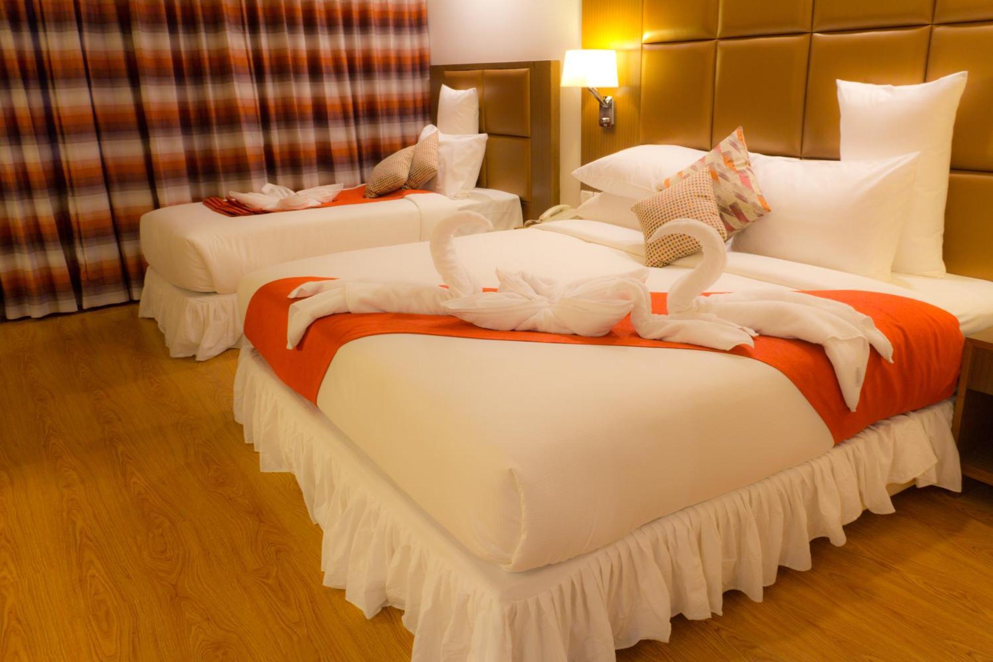 The Atrium Boutique Hotel Májszúr Kültér fotó