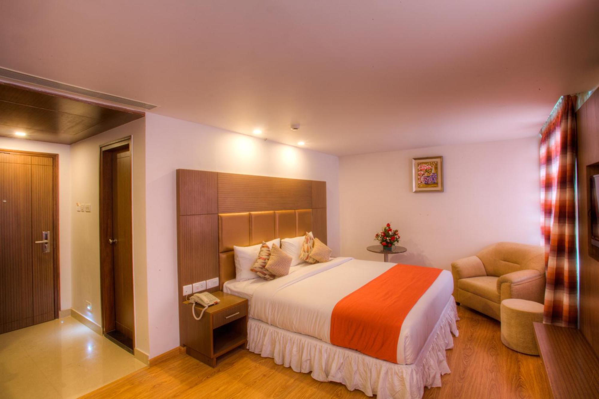 The Atrium Boutique Hotel Májszúr Kültér fotó